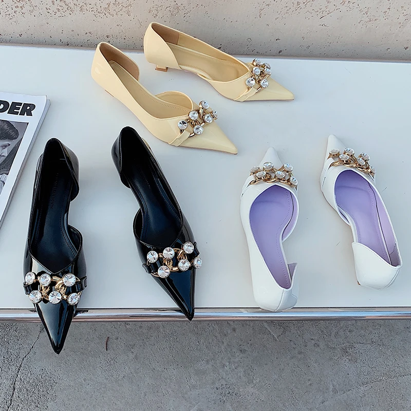 2021 Women Low High Heels Hollow Bridal Crystal Pumps Lady Pointed Toe Bow White Stiletto Scarpins Wedding Party Dress Shoes
2021 Women Low High Heels Hollow Bridal Crystal Pumps Lady Pointed Toe Bow White Stiletto Scarpins Wedding Party Dress Shoes