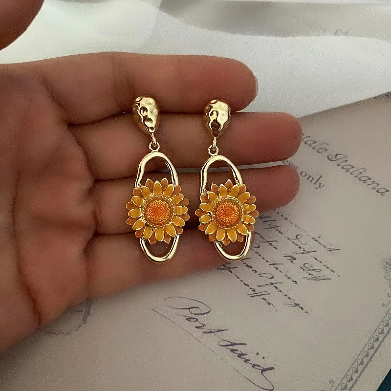 Модные эмалевые серьги в виде подсолнуха, серьги в форме цветка, Женские Ювелирные изделия, серьги 
Модные эмалевые серьги в виде подсолнуха, серьги в форме цветка, Женские Ювелирные изделия, серьги
