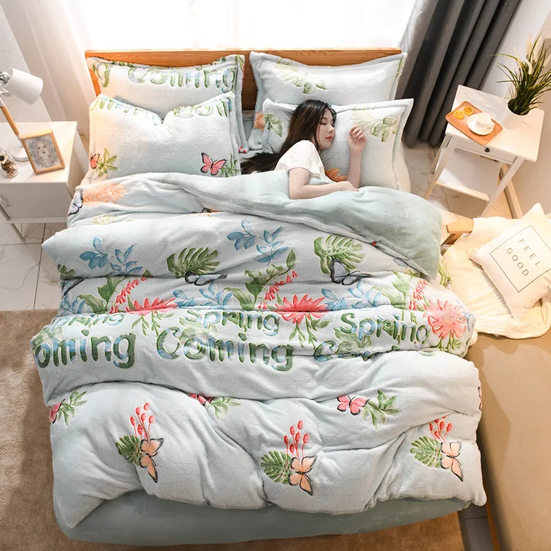 2020 snowflake cashmere bedding set 3/4pcs flat sheet duvet cover set flannel fleece 3D printed winter AB side bed linen set new
2020 snowflake cashmere bedding set 3/4pcs flat sheet duvet cover set flannel fleece 3D printed winter AB side bed linen set new