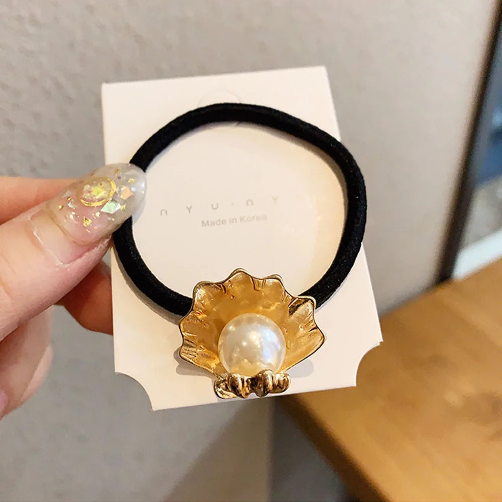 Elegant Imitation Pearl Hair Scrunchie Fashion Elastic Hair Band Women Metal Rubber Hairbands Hair Accessories Jewelry
Elegant Imitation Pearl Hair Scrunchie Fashion Elastic Hair Band Women Metal Rubber Hairbands Hair Accessories Jewelry