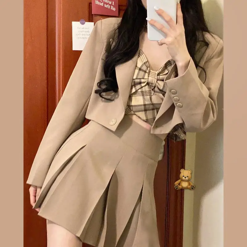 Japan Cute Offiec Lady JSK Uniform Three-Piece Suit Academy Maiden Gentle Elegant Bowknot Plaid Uniform Jacket Skirt 3-Piece Set
Japan Cute Offiec Lady JSK Uniform Three-Piece Suit Academy Maiden Gentle Elegant Bowknot Plaid Uniform Jacket Skirt 3-Piece Set