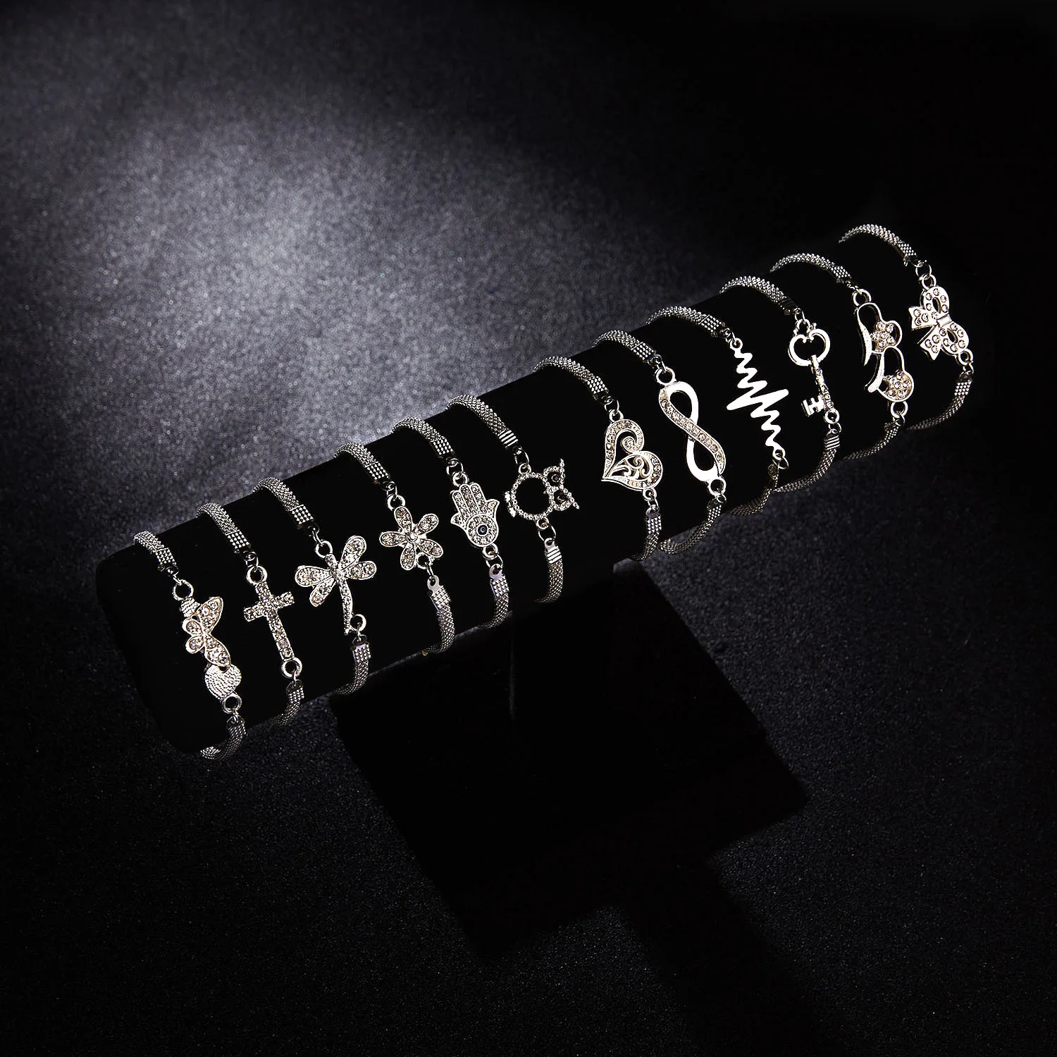 Fashion Charm Owl Butterfly Infinite Cross Flower Heart Silver Plated Chain Wedding Banquet Bracelet For Woman Gifts
Fashion Charm Owl Butterfly Infinite Cross Flower Heart Silver Plated Chain Wedding Banquet Bracelet For Woman Gifts