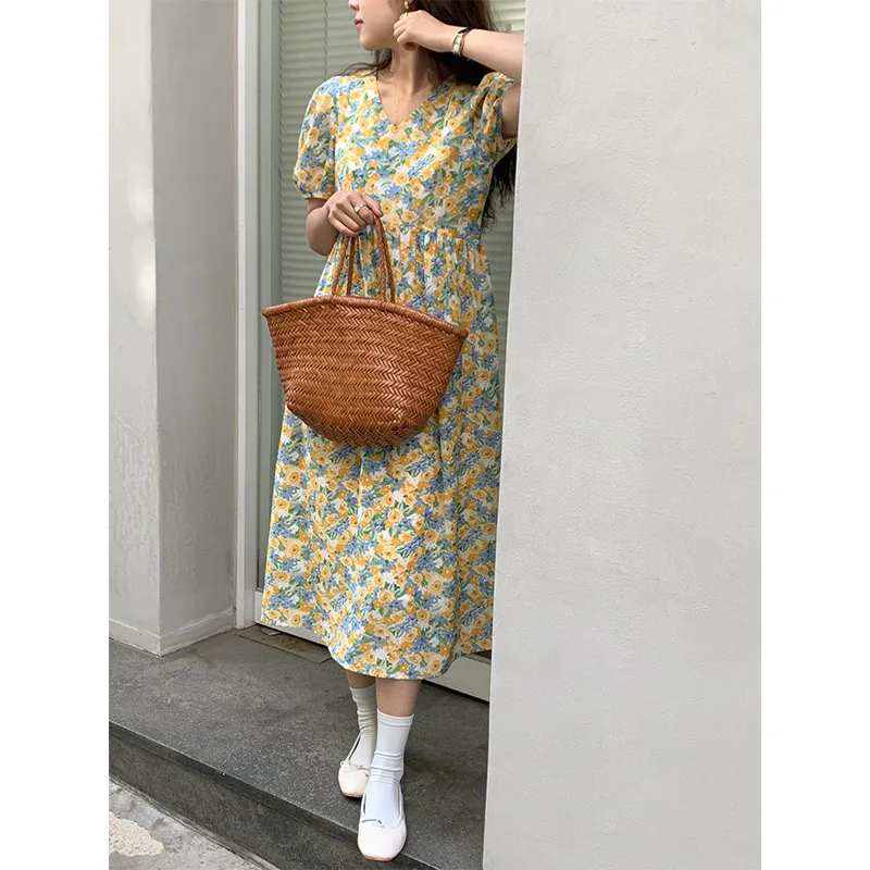 New Floral Dress Print Bubble Sleeve V-neck Dress 2022 French Gentle Style Sweet Temperament Long Skirt
New Floral Dress Print Bubble Sleeve V-neck Dress 2022 French Gentle Style Sweet Temperament Long Skirt