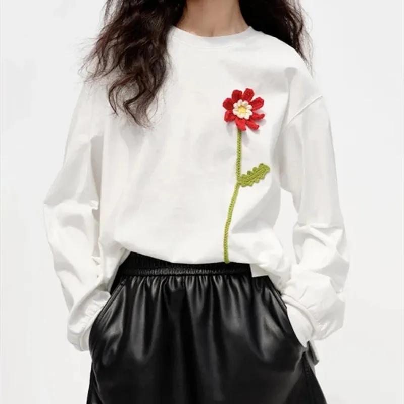 Women Three-dimensional Crochet T-shirt White or Black Side Slits Tops Long Sleeve Loose O-neck 2022 Early Spring Ladies Tees
Women Three-dimensional Crochet T-shirt White or Black Side Slits Tops Long Sleeve Loose O-neck 2022 Early Spring Ladies Tees