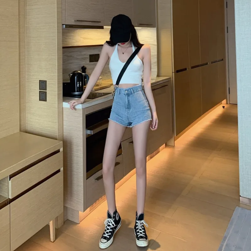 2021 Early Spring New Fashion Retro Design Love Pocket Washed Curling All-Matching Jeans High Waist Shorts
2021 Early Spring New Fashion Retro Design Love Pocket Washed Curling All-Matching Jeans High Waist Shorts