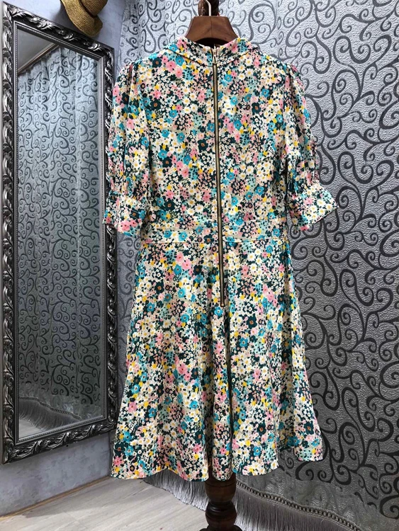 2021 spring and summer new women's fashion Lapel small flower pattern color matching decoration short sleeve dress 309
2021 spring and summer new women's fashion Lapel small flower pattern color matching decoration short sleeve dress 309