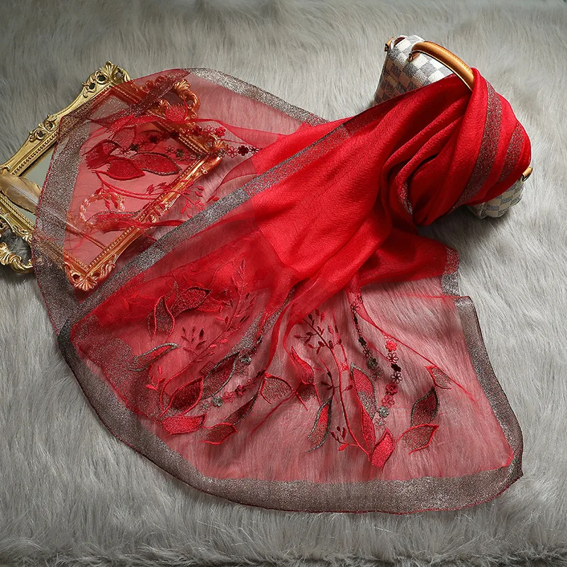 Шарф женский, Шелковый, шерстяной, с вышивкой, мягкий, зимний 
Шарф женский, Шелковый, шерстяной, с вышивкой, мягкий, зимний