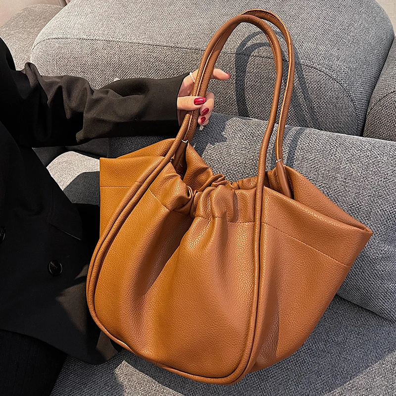 Vintage Large Tote bag Pleated Armpit bag New High-quality PU Leather Women's Designer Handbag Luxury brand Shoulder bag
Vintage Large Tote bag Pleated Armpit bag New High-quality PU Leather Women's Designer Handbag Luxury brand Shoulder bag