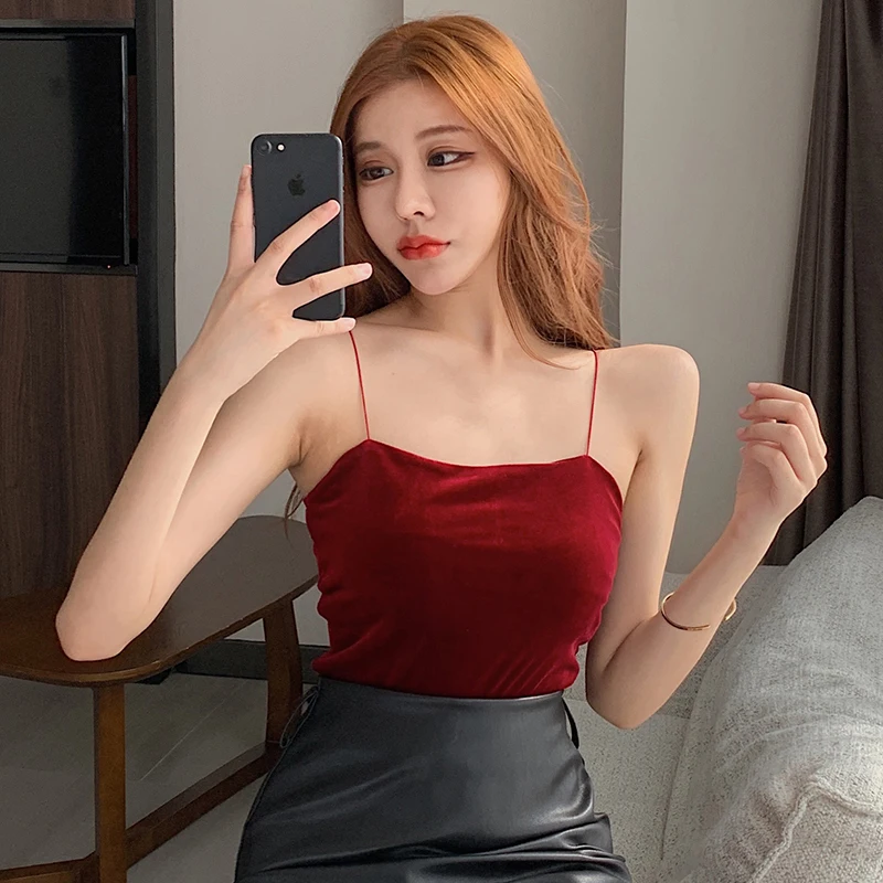 2022 Sexy Women Solid Strappy Tanks Vest Crop Top Velvet Sleeveless Slash Neck Tanks Beach Women Sports Tank Tops 
2022 Sexy Women Solid Strappy Tanks Vest Crop Top Velvet Sleeveless Slash Neck Tanks Beach Women Sports Tank Tops