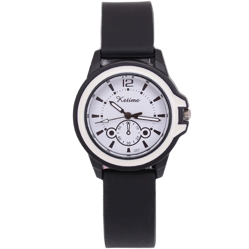 Fashion silica gel quartz watch creative digital face luminous boys and girls students and children watch
Fashion silica gel quartz watch creative digital face luminous boys and girls students and children watch