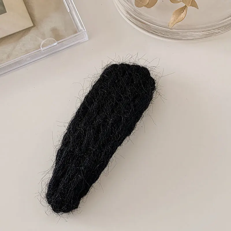 Wool Knitted Hair Clip Women Girls Cute BB Hairpins Solid Color Barrettes Handmade Geometric Hairpins Hair Accessories Headwear
Wool Knitted Hair Clip Women Girls Cute BB Hairpins Solid Color Barrettes Handmade Geometric Hairpins Hair Accessories Headwear