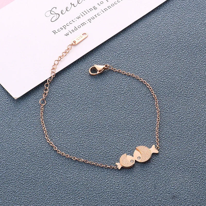 316L Stainless Steel Fashion Fine Jewelry Rose Gold Color Amiable Matte Pair of Mouth Kiss Fish Charms Chain Bracelet For Women 
316L Stainless Steel Fashion Fine Jewelry Rose Gold Color Amiable Matte Pair of Mouth Kiss Fish Charms Chain Bracelet For Women