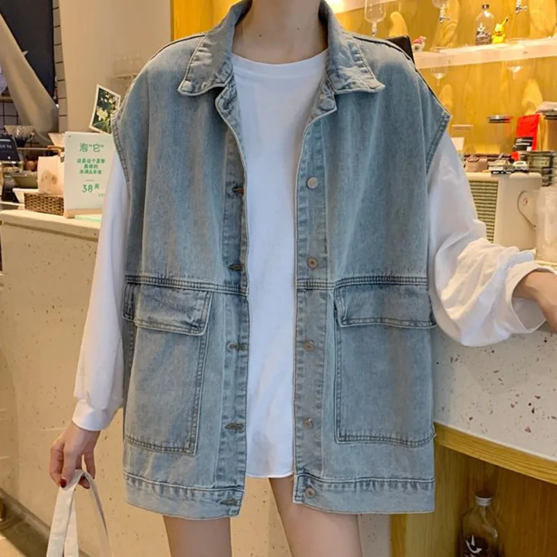 SHENGPALAE Korea Fashion Denim Vest Women Autumn New Turn-down Collar Loose Single Breasted Sleeveless Waistcoat 2021 5E2367
SHENGPALAE Korea Fashion Denim Vest Women Autumn New Turn-down Collar Loose Single Breasted Sleeveless Waistcoat 2021 5E2367