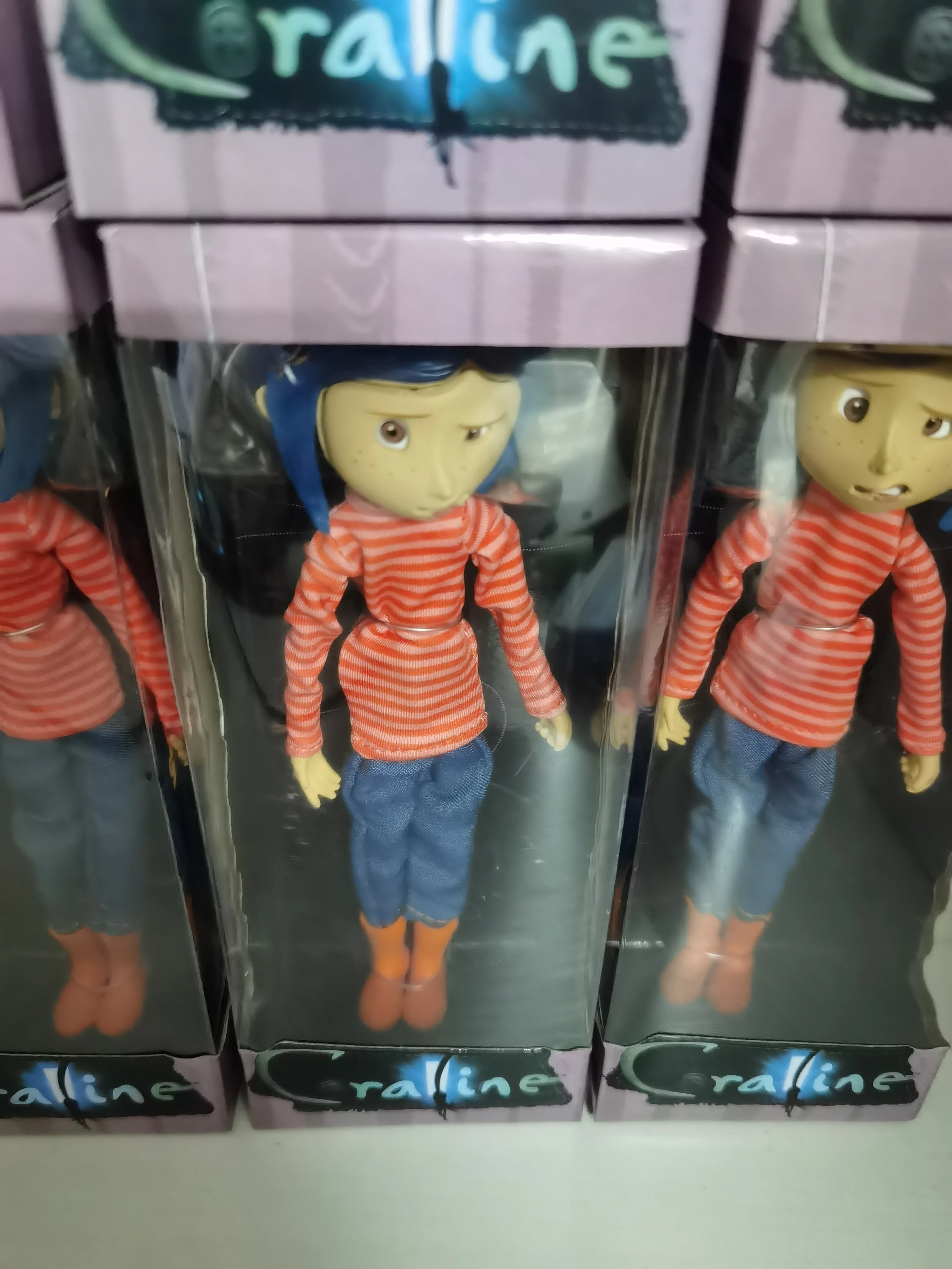 Coraline Figure Doll The Secret Door Yellow Raincoat And striped real clothes Action Figure Collection Toys Christmas Gift
Coraline Figure Doll The Secret Door Yellow Raincoat And striped real clothes Action Figure Collection Toys Christmas Gift