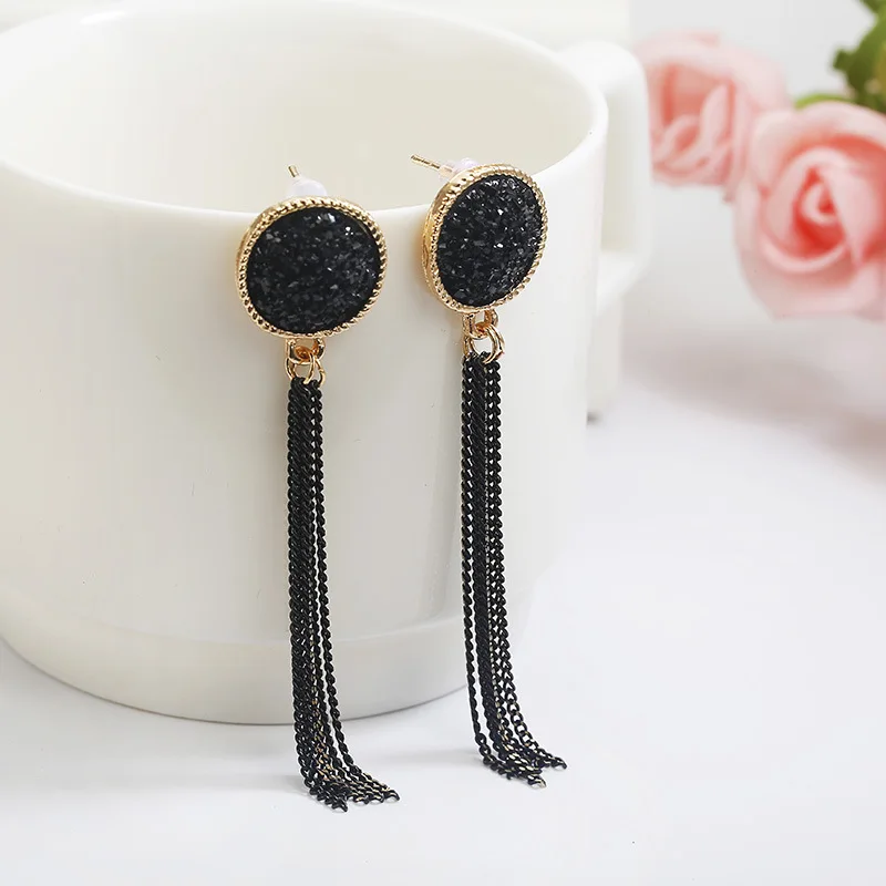 1 Pair Black Geometric Metal Alloy Earrings High Quality Woman Fashion Jewelry New Fringe Long Earrings Hot Sale
1 Pair Black Geometric Metal Alloy Earrings High Quality Woman Fashion Jewelry New Fringe Long Earrings Hot Sale