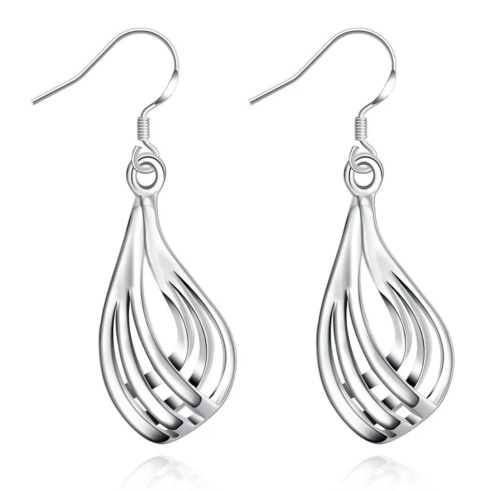 Three line corrugated earrings with water drop shape silver earrings pierced E230
Three line corrugated earrings with water drop shape silver earrings pierced E230