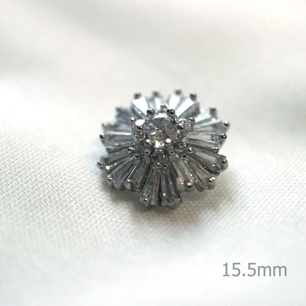 5pcs/lot Rhinestone crystal Fur buttons Cubic zirconia button for coat Decorative CZ sewing buttons for cashmere Knit cardigan
5pcs/lot Rhinestone crystal Fur buttons Cubic zirconia button for coat Decorative CZ sewing buttons for cashmere Knit cardigan