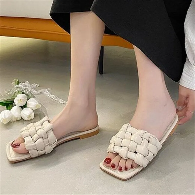 Designer flat women's slippers 2021 summer new breathable women sandals fashion platform slides womens shoes casual slipper
Designer flat women's slippers 2021 summer new breathable women sandals fashion platform slides womens shoes casual slipper