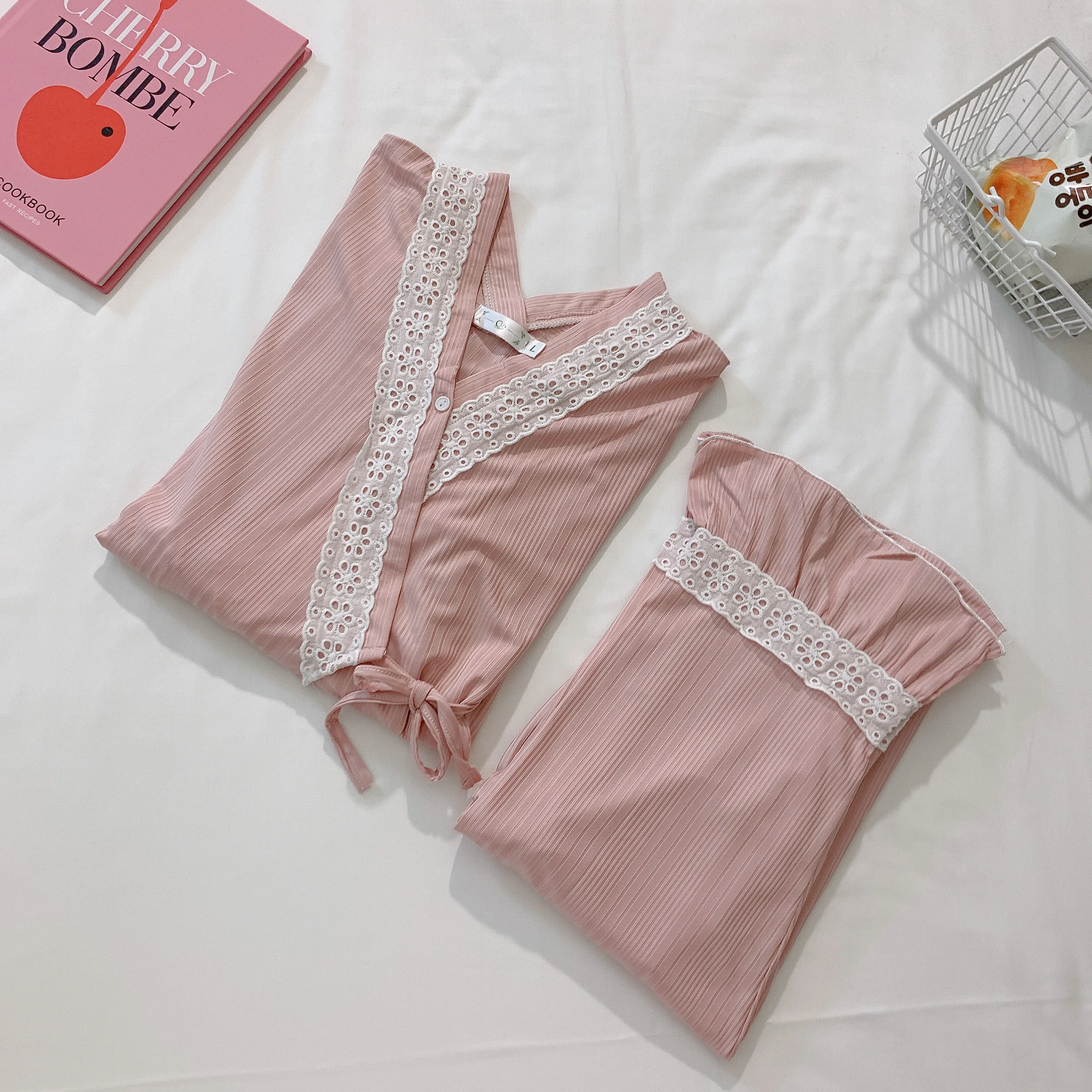 Summer Thin Ice Silk Soft Maternity Nursing Sleepwear Sets Japan Style Feeding Pajamas Suits for Pregnant Women Pregnancy Home
Summer Thin Ice Silk Soft Maternity Nursing Sleepwear Sets Japan Style Feeding Pajamas Suits for Pregnant Women Pregnancy Home