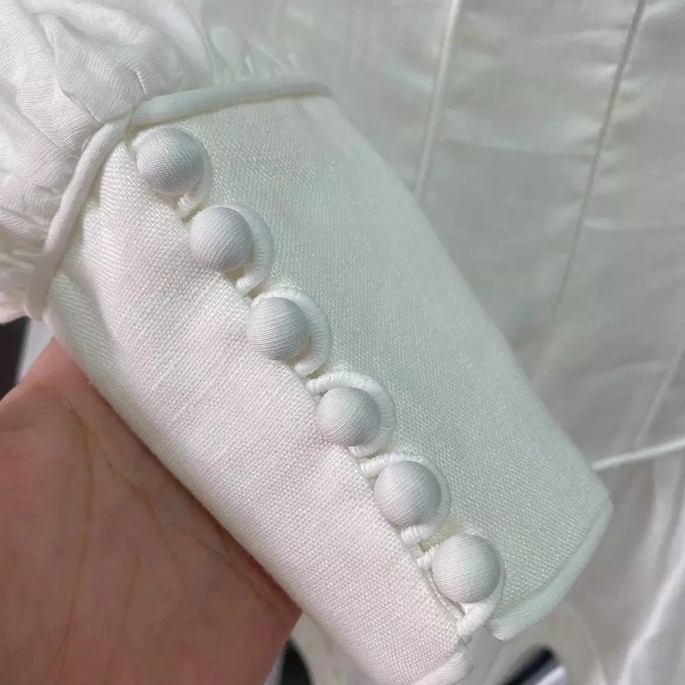 2021 Spring Fall New White Holiday Dress Women Stand Collar Lantern Sleeve Single-breasted Fold Slim Short Dress Party Dress
2021 Spring Fall New White Holiday Dress Women Stand Collar Lantern Sleeve Single-breasted Fold Slim Short Dress Party Dress