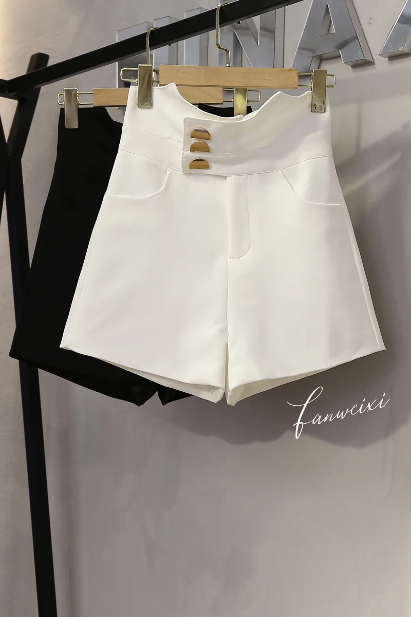 Elegant Metal Decorative High Waisted Short Pants Summer 2021 New Loose A-Line Wide Leg Suit Shorts Polyester Shorts for Women
Elegant Metal Decorative High Waisted Short Pants Summer 2021 New Loose A-Line Wide Leg Suit Shorts Polyester Shorts for Women