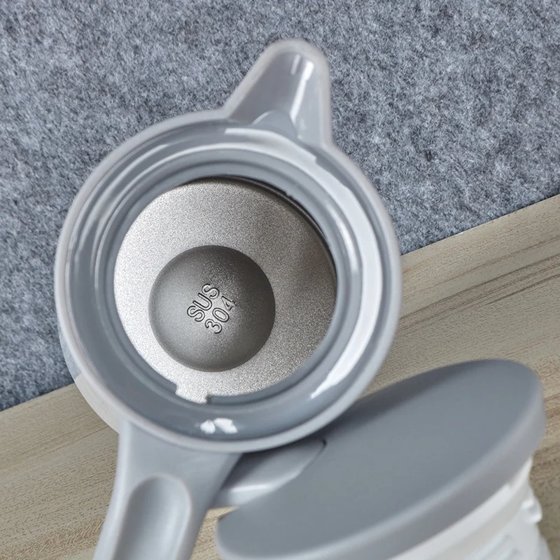 800ML Hot Water Bottle 304 Stainless Steel Coffee Maker Simple Insulation Pot Thermos Hand Brewed Coffee Pot
800ML Hot Water Bottle 304 Stainless Steel Coffee Maker Simple Insulation Pot Thermos Hand Brewed Coffee Pot