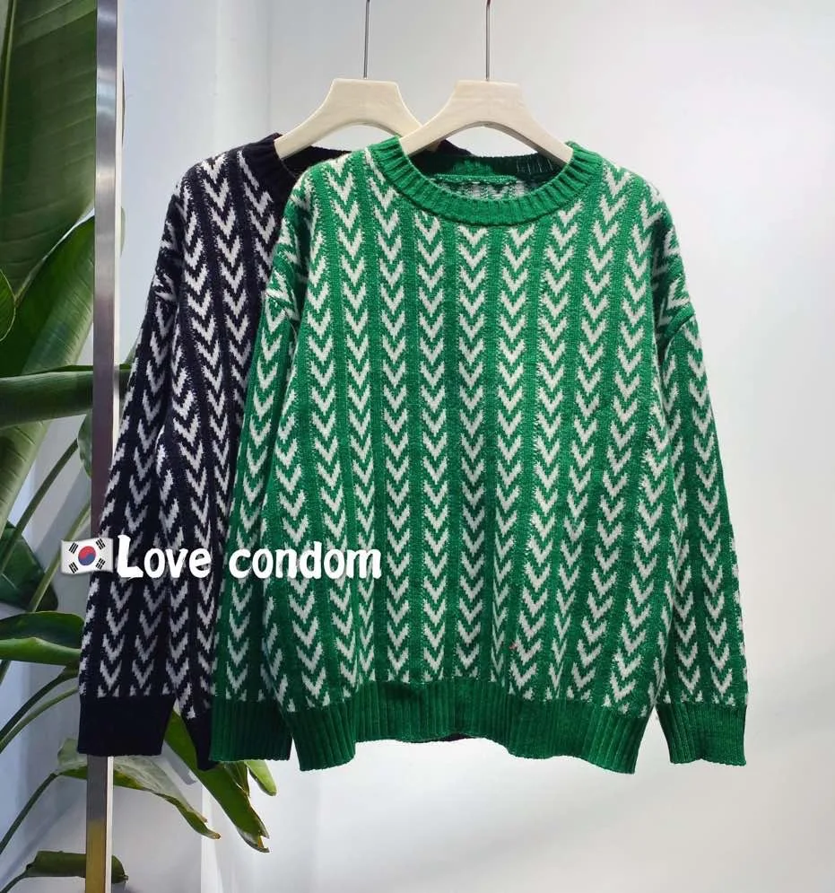 Woolen Striped Knitted Pullover Sweater for Woman 2020 Autumn Winter Designer Luxury Female Jersey Jumper Streetwear
Woolen Striped Knitted Pullover Sweater for Woman 2020 Autumn Winter Designer Luxury Female Jersey Jumper Streetwear