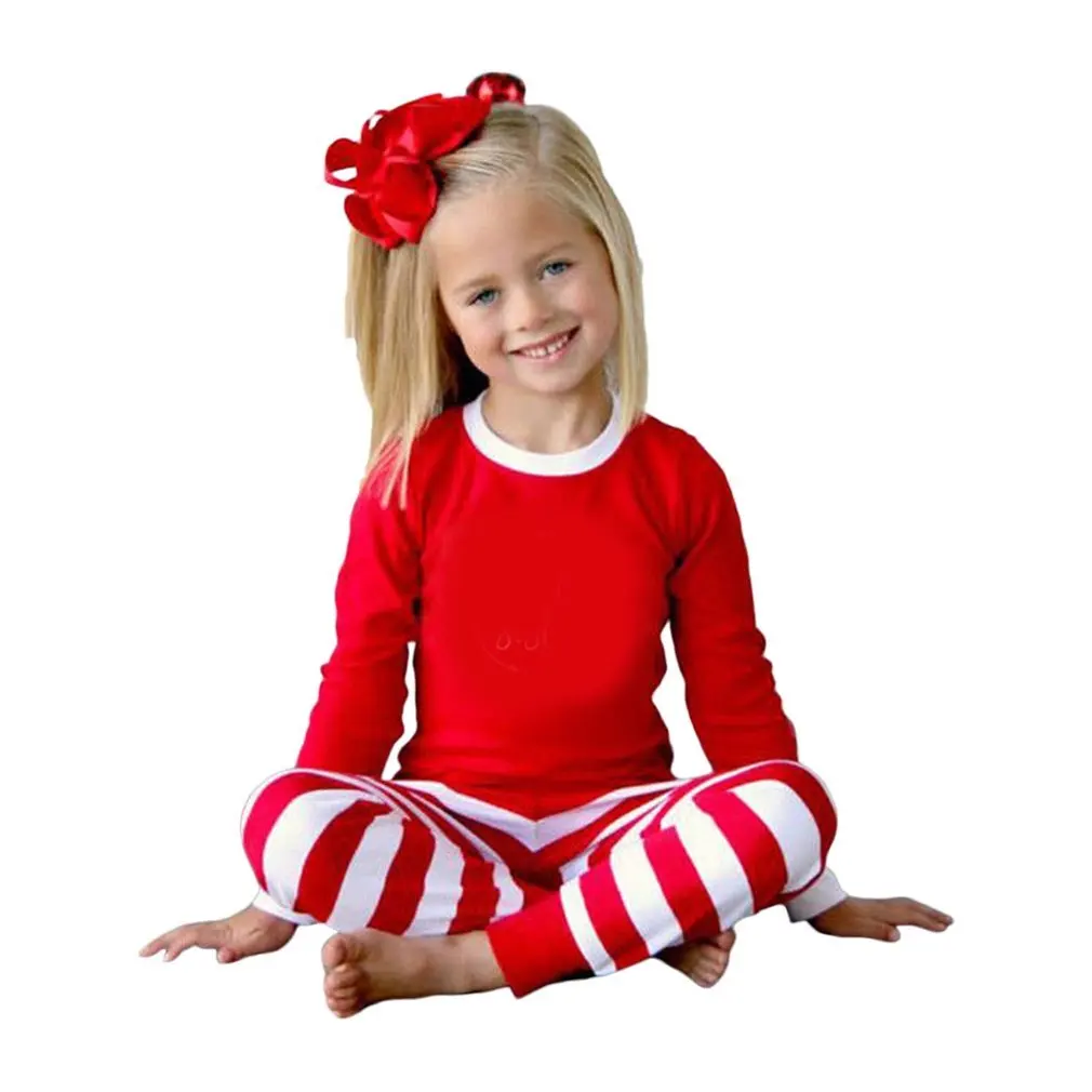 Christmas Pajamas Autumn Winter Mother Father Daughter Son Pajamas Red&White Stripe Family Clothes Set Leisure Wear Suit
Christmas Pajamas Autumn Winter Mother Father Daughter Son Pajamas Red&White Stripe Family Clothes Set Leisure Wear Suit