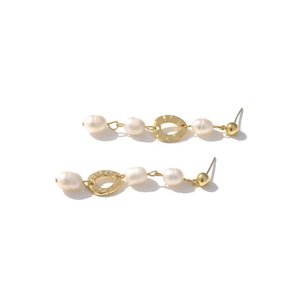 Classic Charm Vintage Natural Pearls Dangle Earrings Long Charm Earrings Brincos boucle d'oreille 2021 For Female Wedding 
Classic Charm Vintage Natural Pearls Dangle Earrings Long Charm Earrings Brincos boucle d'oreille 2021 For Female Wedding