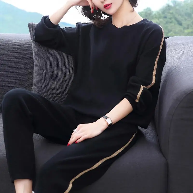 Women's Spring Autumn Loose Tracksuit Casual Sportswear Style Age Reducing Two 2 Piece Outfits Set Top And Pants Women Plus Size
Women's Spring Autumn Loose Tracksuit Casual Sportswear Style Age Reducing Two 2 Piece Outfits Set Top And Pants Women Plus Size