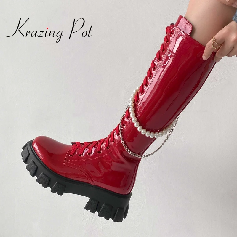 Сапоги krazing pot из коровьей кожи, с круглым носком, на толстой подошве, мотоциклетные сапоги с украшением в виде жемчужной цепочки, красивые са...
Сапоги krazing pot из коровьей кожи, с круглым носком, на толстой подошве, мотоциклетные сапоги с украшением в виде жемчужной цепочки, красивые са...