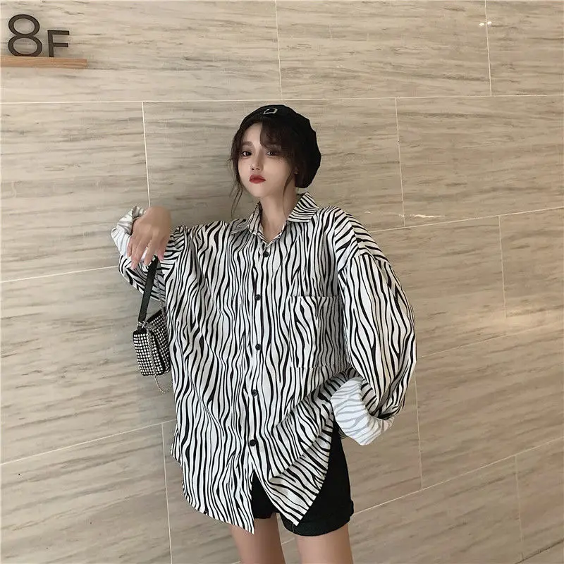 2021 Spring Summer Zebra Pattern Print Blouse Hong Kong Style Long Sleeve Harajuku Fashion Women Button Up Shirt Korean Clothes
2021 Spring Summer Zebra Pattern Print Blouse Hong Kong Style Long Sleeve Harajuku Fashion Women Button Up Shirt Korean Clothes