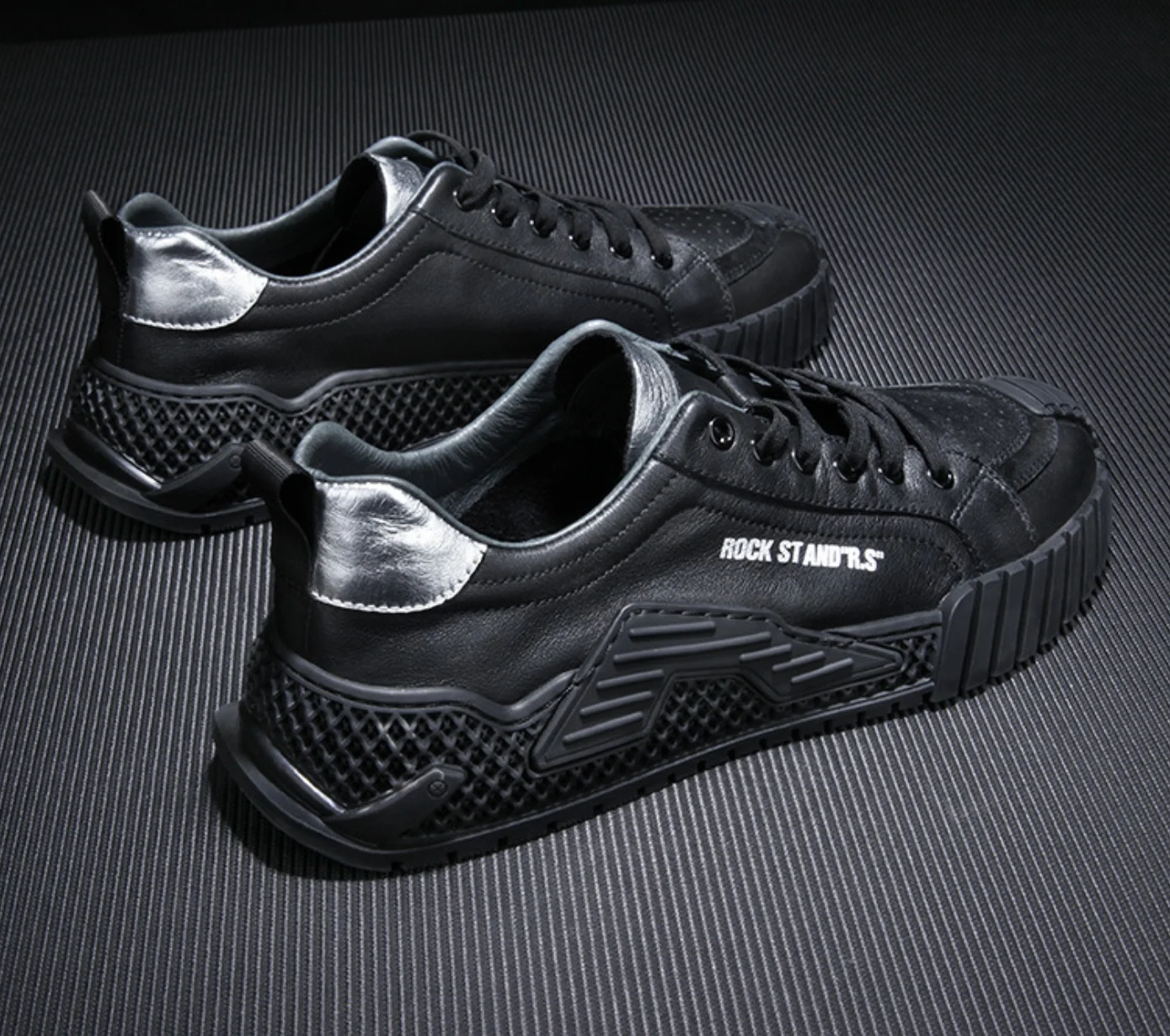 Flying woven sports shoes women 2021 summer new style mesh light and breathable round toe lace-up women's shoes running shoes
Flying woven sports shoes women 2021 summer new style mesh light and breathable round toe lace-up women's shoes running shoes