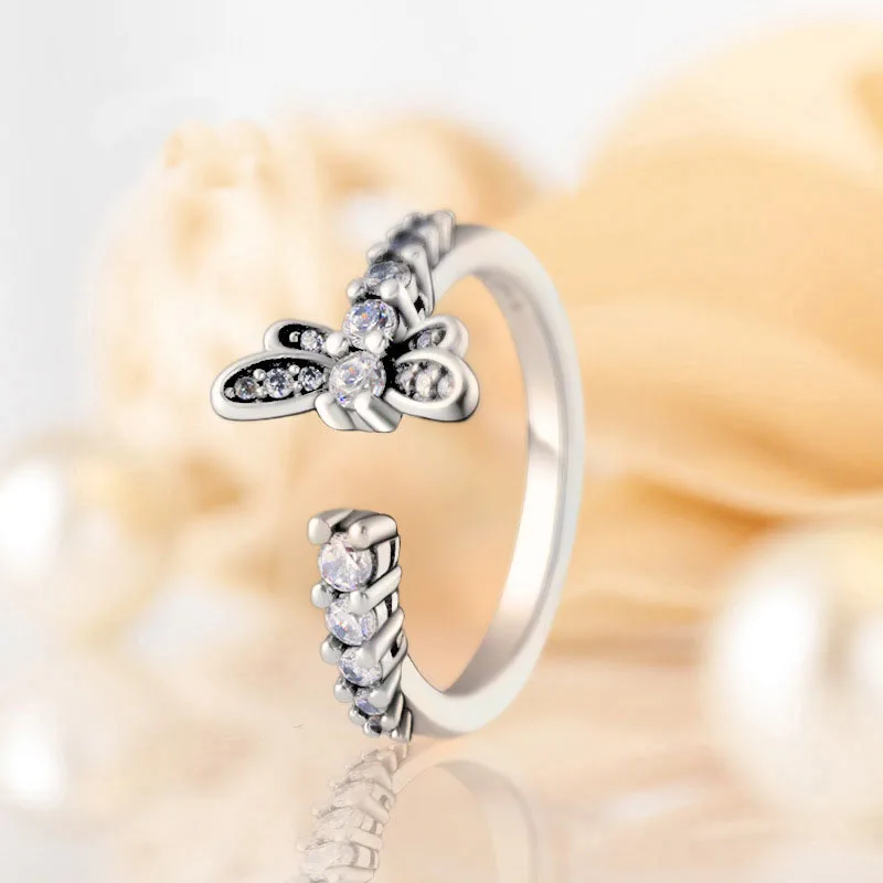 100% 925 Sterling Silver Pan Ring Bright Dragonfly Open Fashion Trend Butterfly Ring For Women Wedding Party Fashion Jewelry
100% 925 Sterling Silver Pan Ring Bright Dragonfly Open Fashion Trend Butterfly Ring For Women Wedding Party Fashion Jewelry
