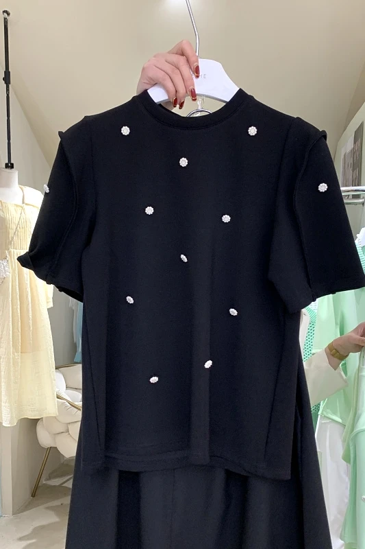 2021 Summer Handmade Sewing Small Pearl Flowers Round Neck Bottoming Shirt Women All-Matching Short Sleeve Cotton T-shirt Ladies
2021 Summer Handmade Sewing Small Pearl Flowers Round Neck Bottoming Shirt Women All-Matching Short Sleeve Cotton T-shirt Ladies