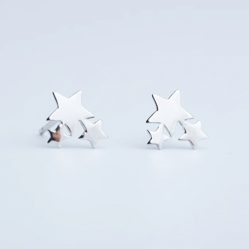 S925 sterling silver fashion geometric five-pointed star three-star earrings wild temperament simple style earrings
S925 sterling silver fashion geometric five-pointed star three-star earrings wild temperament simple style earrings
