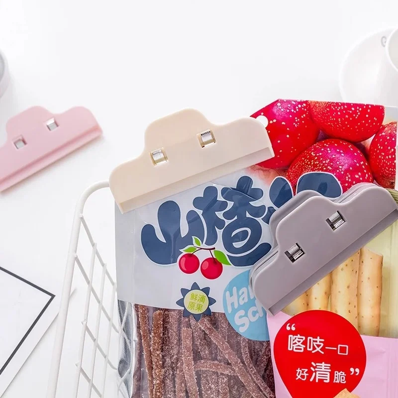 Kitchen Sealed Clips Portable Practical Food Sealing Clamp Clip Powder Food Package Bag Multifunctional Home Snack Sealed Clips 
Kitchen Sealed Clips Portable Practical Food Sealing Clamp Clip Powder Food Package Bag Multifunctional Home Snack Sealed Clips