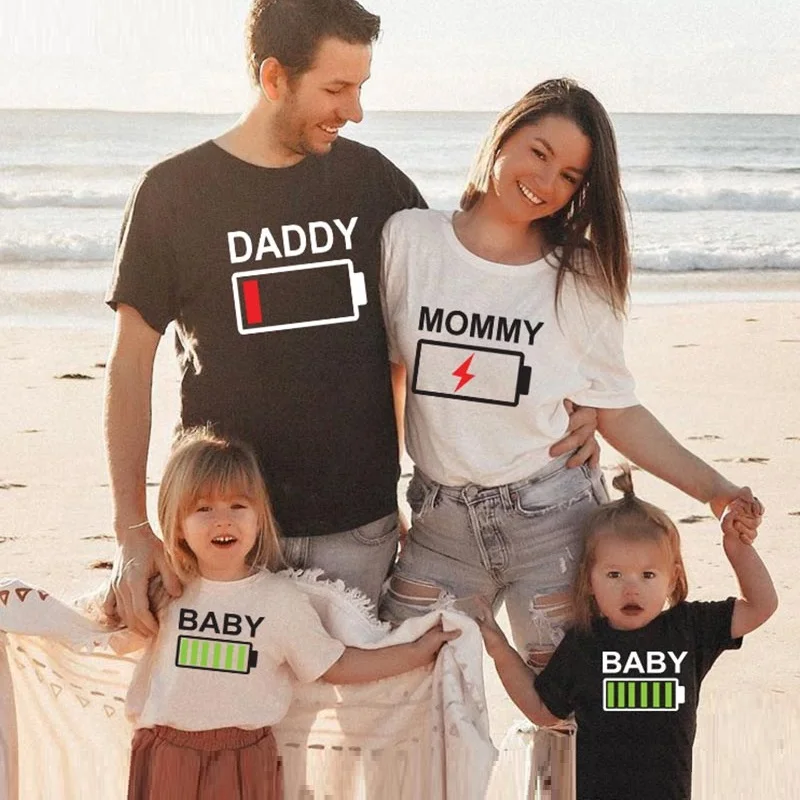 Summer Family Matching Outfits Look Daddy Mommy and Me T-shirt Clothes Mother Daughter Dad Son Tops Woman Boys Girls Cotton Tees
Summer Family Matching Outfits Look Daddy Mommy and Me T-shirt Clothes Mother Daughter Dad Son Tops Woman Boys Girls Cotton Tees