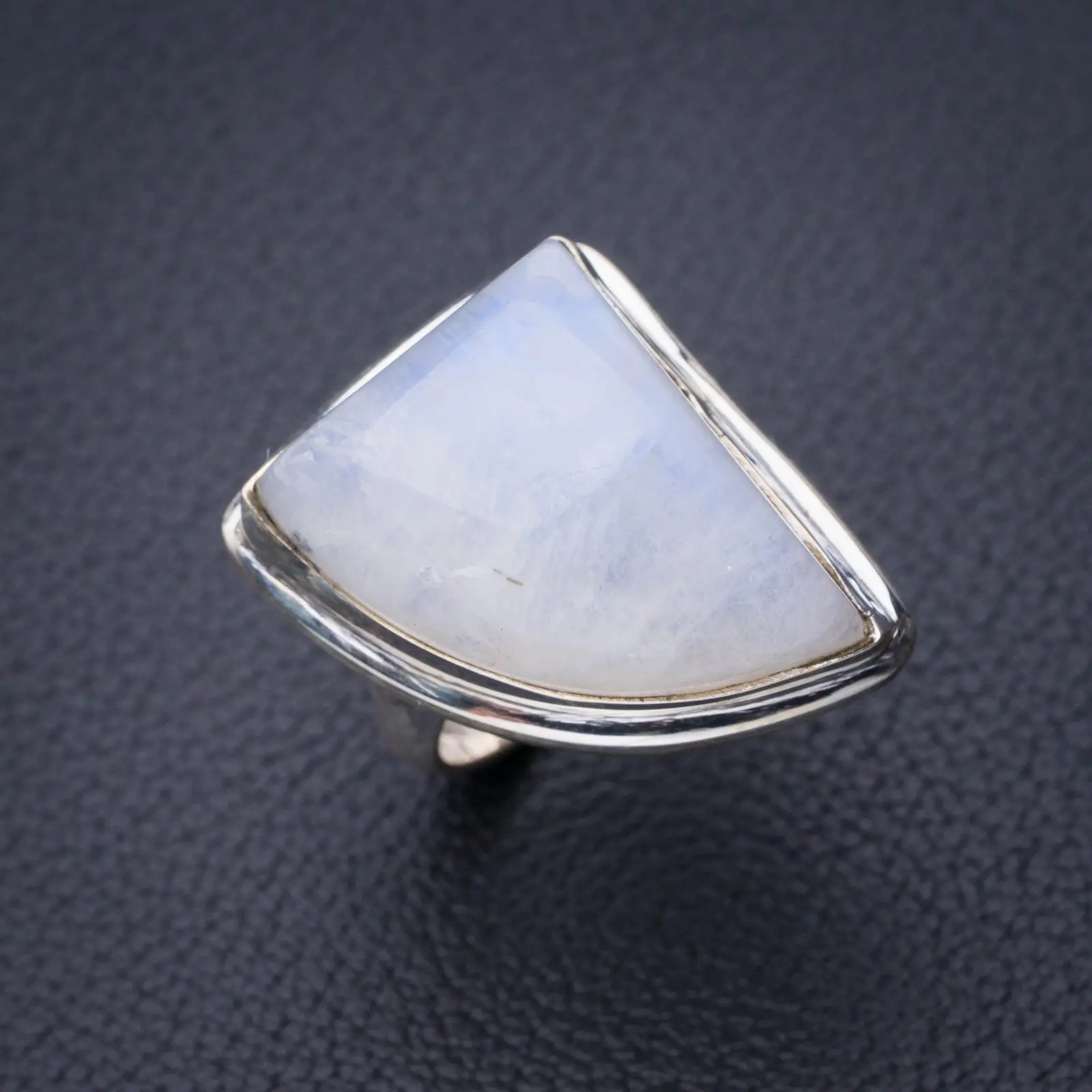 

StarGems Natural Rainbow Moonstone Handmade 925 Sterling Silver Ring 5.75 D8686