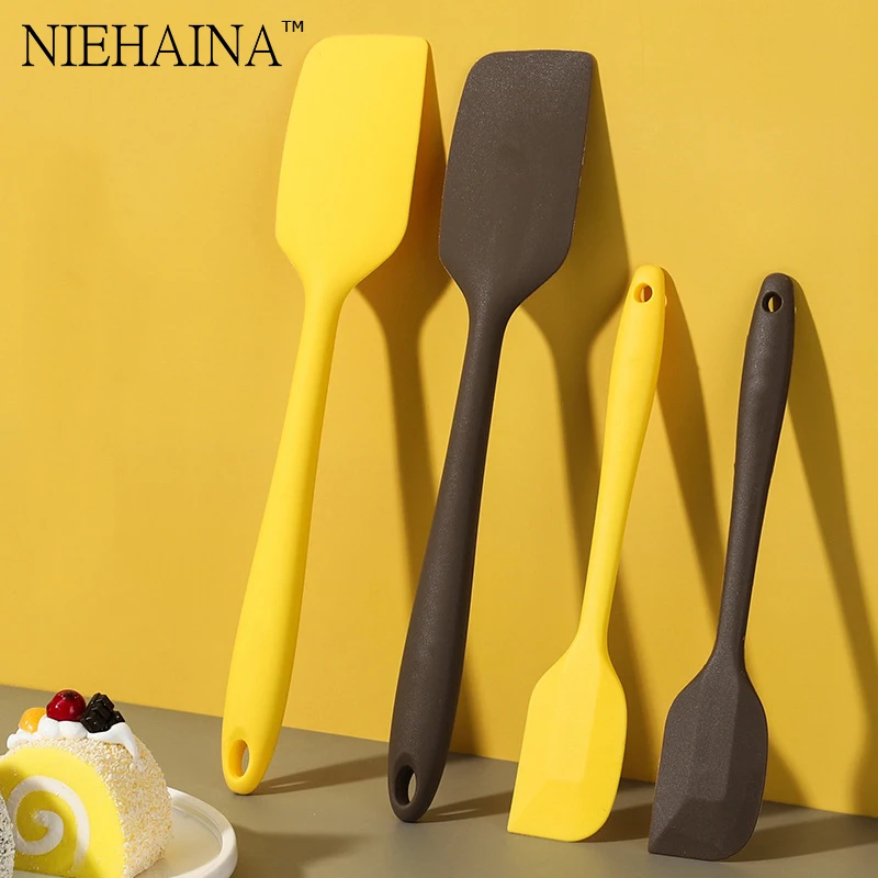 Handle Silicone Cream Cake Spatula Mixing Batter Baking Scraper Brush Butter Mixer Cake Brushes Cake Tools
Handle Silicone Cream Cake Spatula Mixing Batter Baking Scraper Brush Butter Mixer Cake Brushes Cake Tools