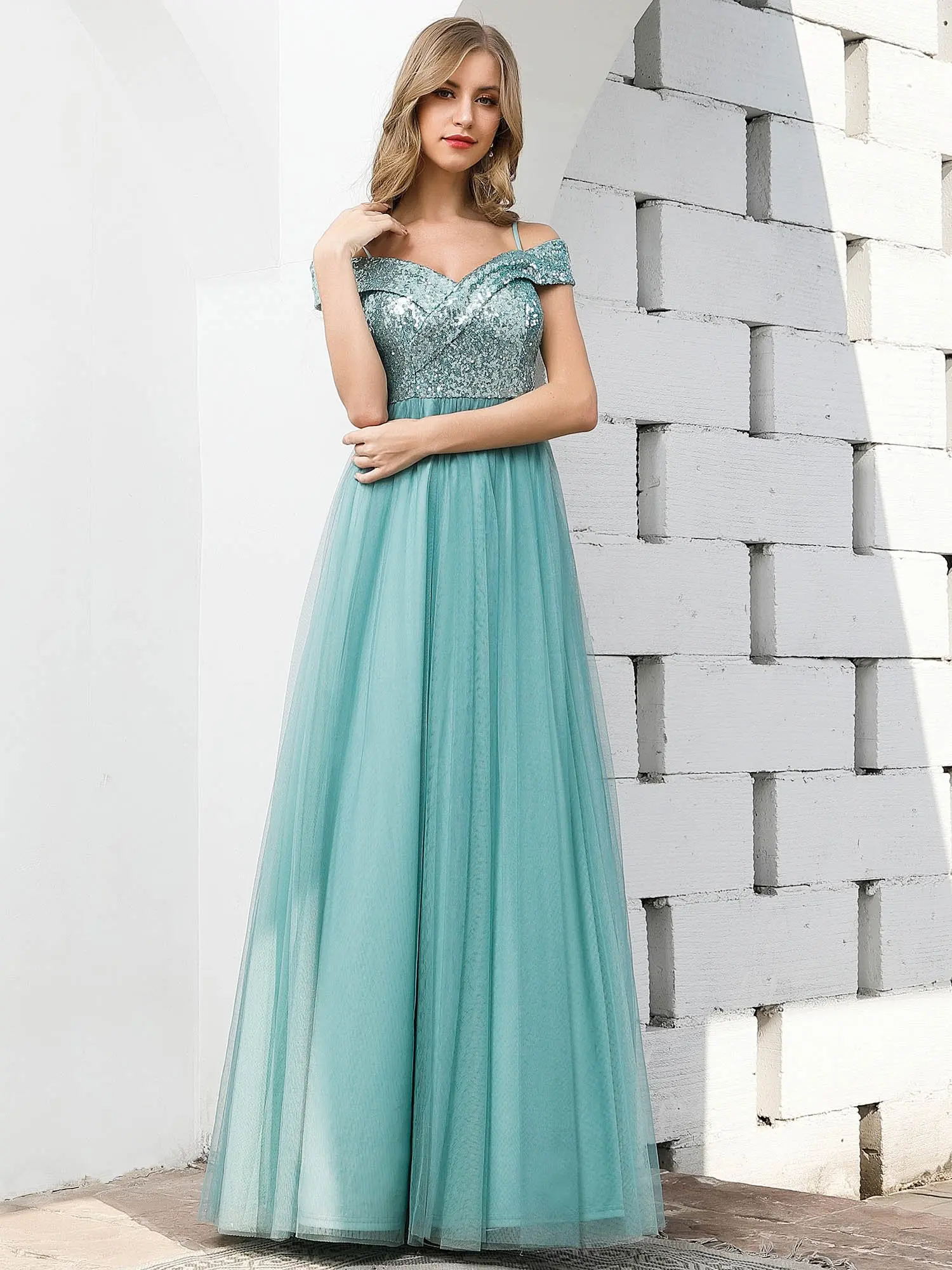 Ever Pretty Bridesmaid Dress Wholesale Romantic Off Shoulder Tulle And Sequin 2021 Celebrity Dresses Vestidos De Gala EP00784DB
Ever Pretty Bridesmaid Dress Wholesale Romantic Off Shoulder Tulle And Sequin 2021 Celebrity Dresses Vestidos De Gala EP00784DB