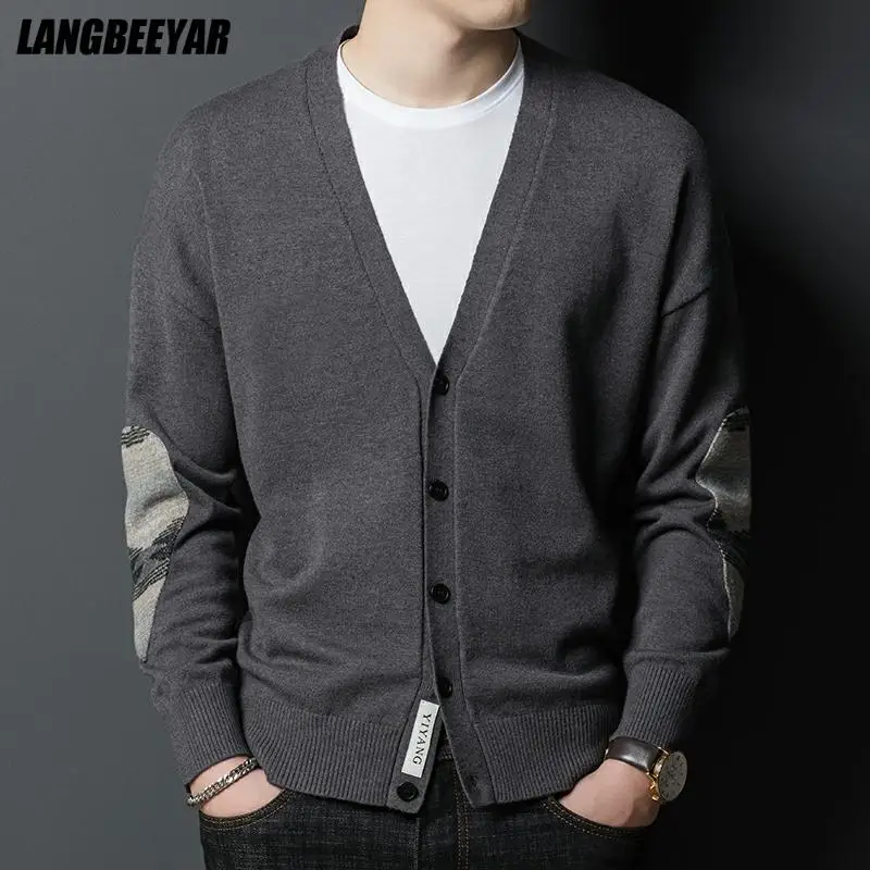 Top Grade New Autum Designer Fashion Knit V Neck Cardigan Trendy Striped Knit Sweater Mens Casual Coats Jacket Men Clothing
Top Grade New Autum Designer Fashion Knit V Neck Cardigan Trendy Striped Knit Sweater Mens Casual Coats Jacket Men Clothing