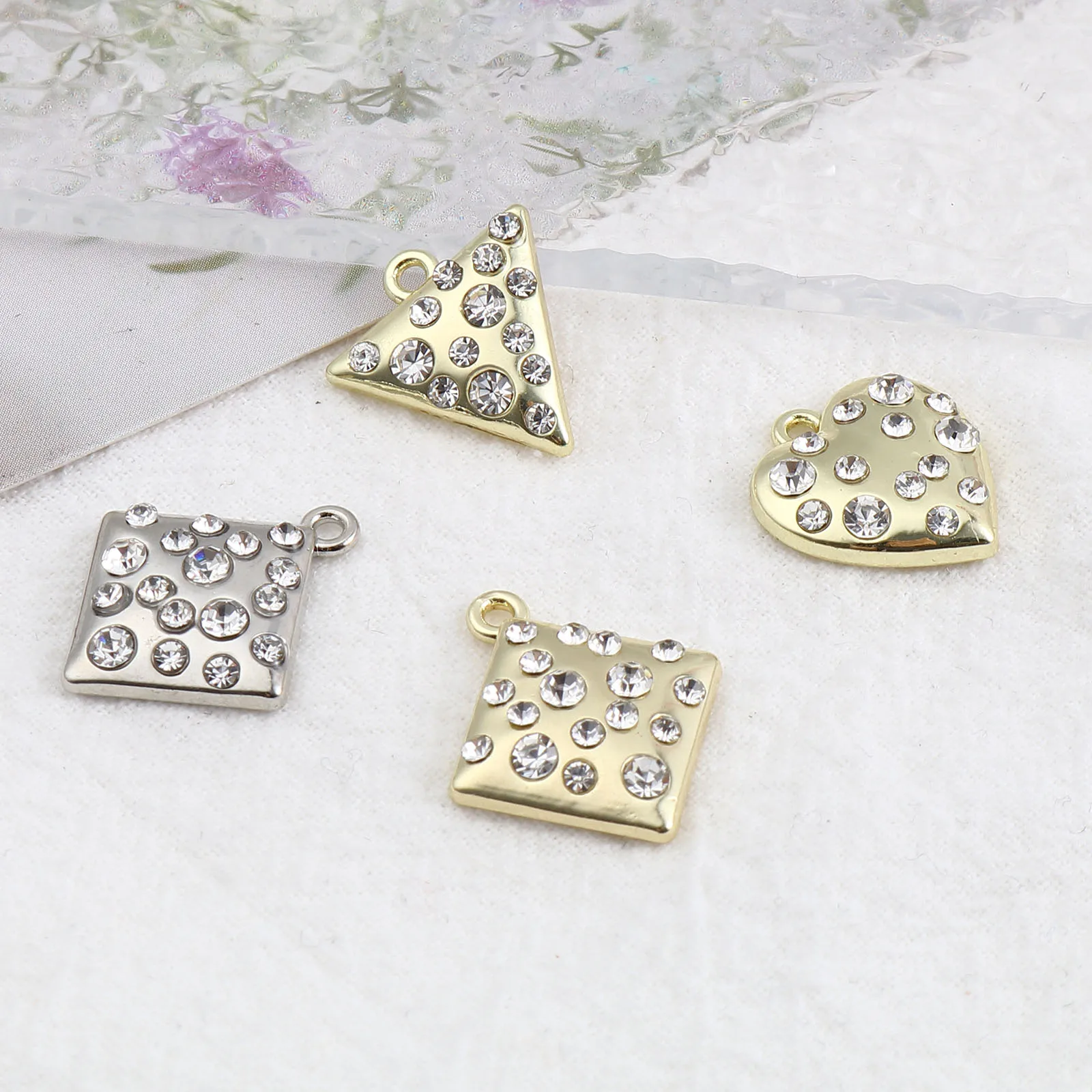 5 PCs Heart Valentine's Day Charms Pendant For Jewelry Making Gold Color Clear Rhinestone Pendant Necklace DIY Findings
5 PCs Heart Valentine's Day Charms Pendant For Jewelry Making Gold Color Clear Rhinestone Pendant Necklace DIY Findings