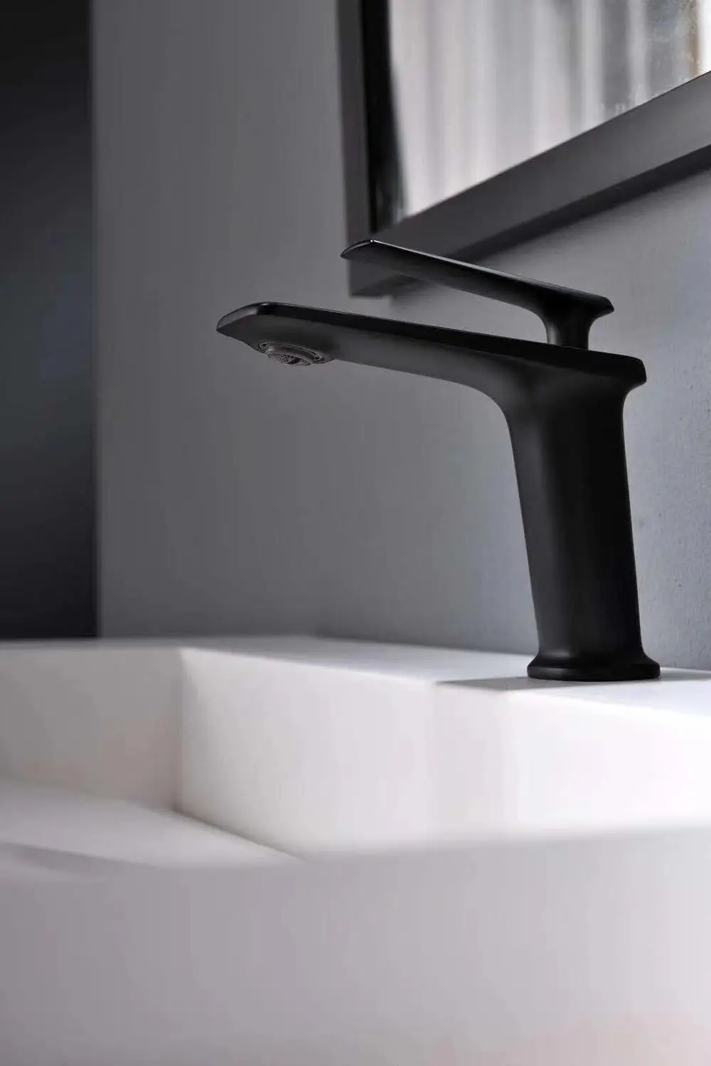 Free ship black Bathroom washbasin Sink Faucet Lavatory One Hole/Handle Mixer Tap Deck mounted New design
Free ship black Bathroom washbasin Sink Faucet Lavatory One Hole/Handle Mixer Tap Deck mounted New design