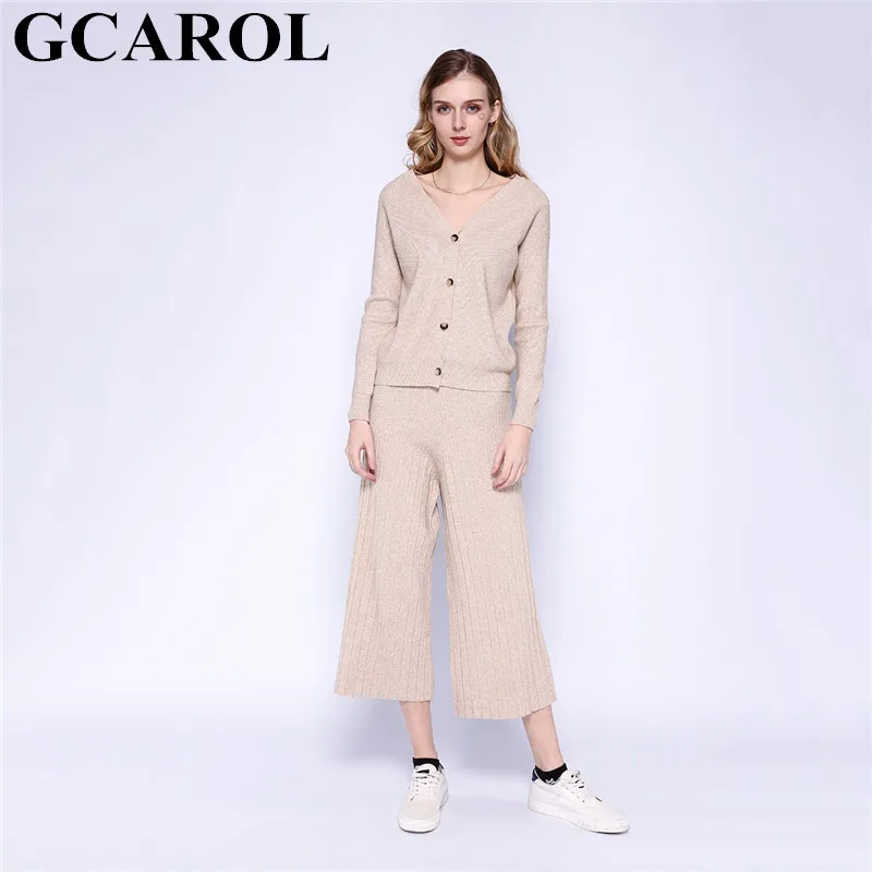Женский брючный костюм GCAROL, комплект из двух предметов с кардиганом с V-образным вырезом и брюками с широкими штанинами, костюм с вязаным топ...
Женский брючный костюм GCAROL, комплект из двух предметов с кардиганом с V-образным вырезом и брюками с широкими штанинами, костюм с вязаным топ...