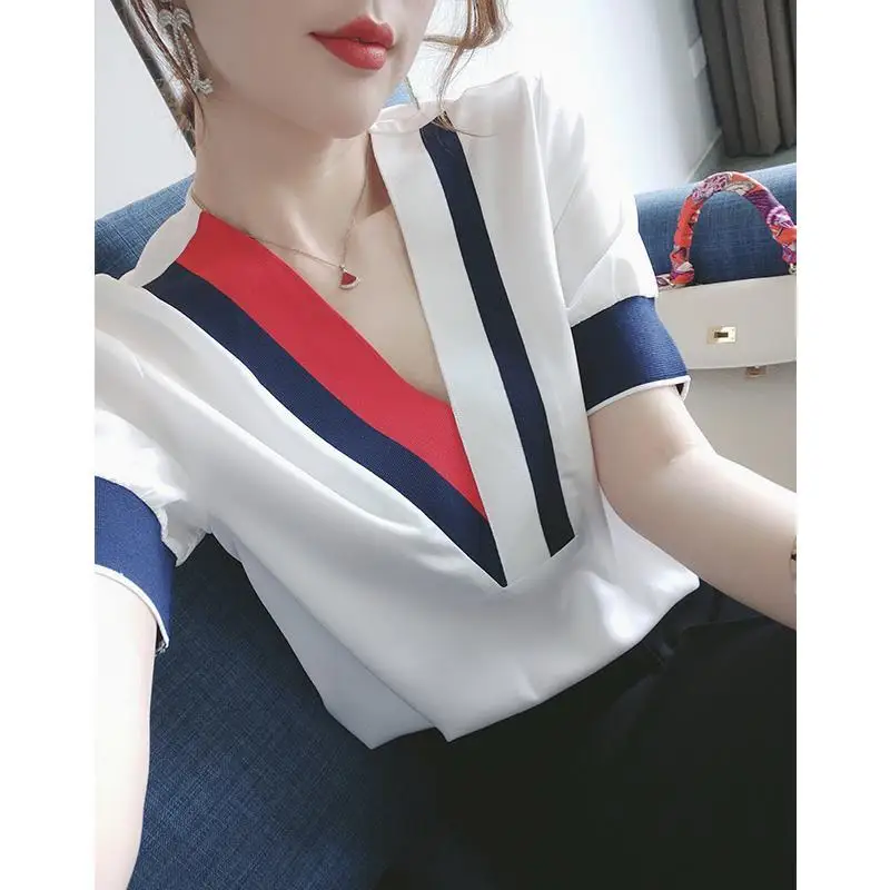 Unexpected eye-catching ~ color contrast commuting summer new Chiffon Shirt Short Sleeve slim top
Unexpected eye-catching ~ color contrast commuting summer new Chiffon Shirt Short Sleeve slim top