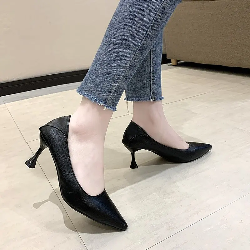 New high heels, ladies high heels, fashion pointed shoes, professional all-match work shoes, etiquette soft sole high heels
New high heels, ladies high heels, fashion pointed shoes, professional all-match work shoes, etiquette soft sole high heels