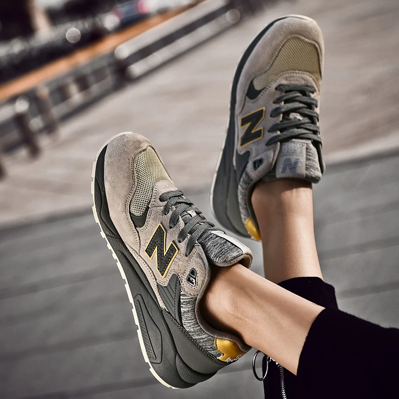 Spring and autumn new men's and women's outdoor jogging shoes, Balance lightweight sports shoes, casual Forrest Gump shoes
Spring and autumn new men's and women's outdoor jogging shoes, Balance lightweight sports shoes, casual Forrest Gump shoes