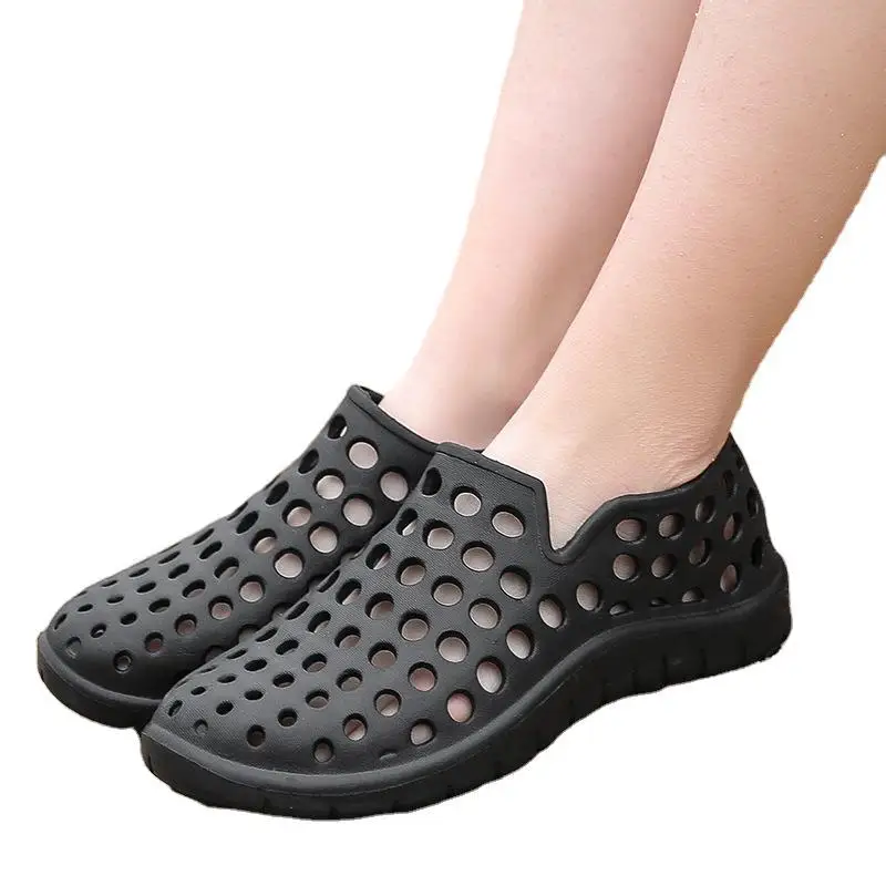 Summer Sandal Shoes Men Hole Casual Women Beach Shoes Outdoor Slippers Breathable Sandals Light Fashion Soft Couple Sandals 2021
Summer Sandal Shoes Men Hole Casual Women Beach Shoes Outdoor Slippers Breathable Sandals Light Fashion Soft Couple Sandals 2021