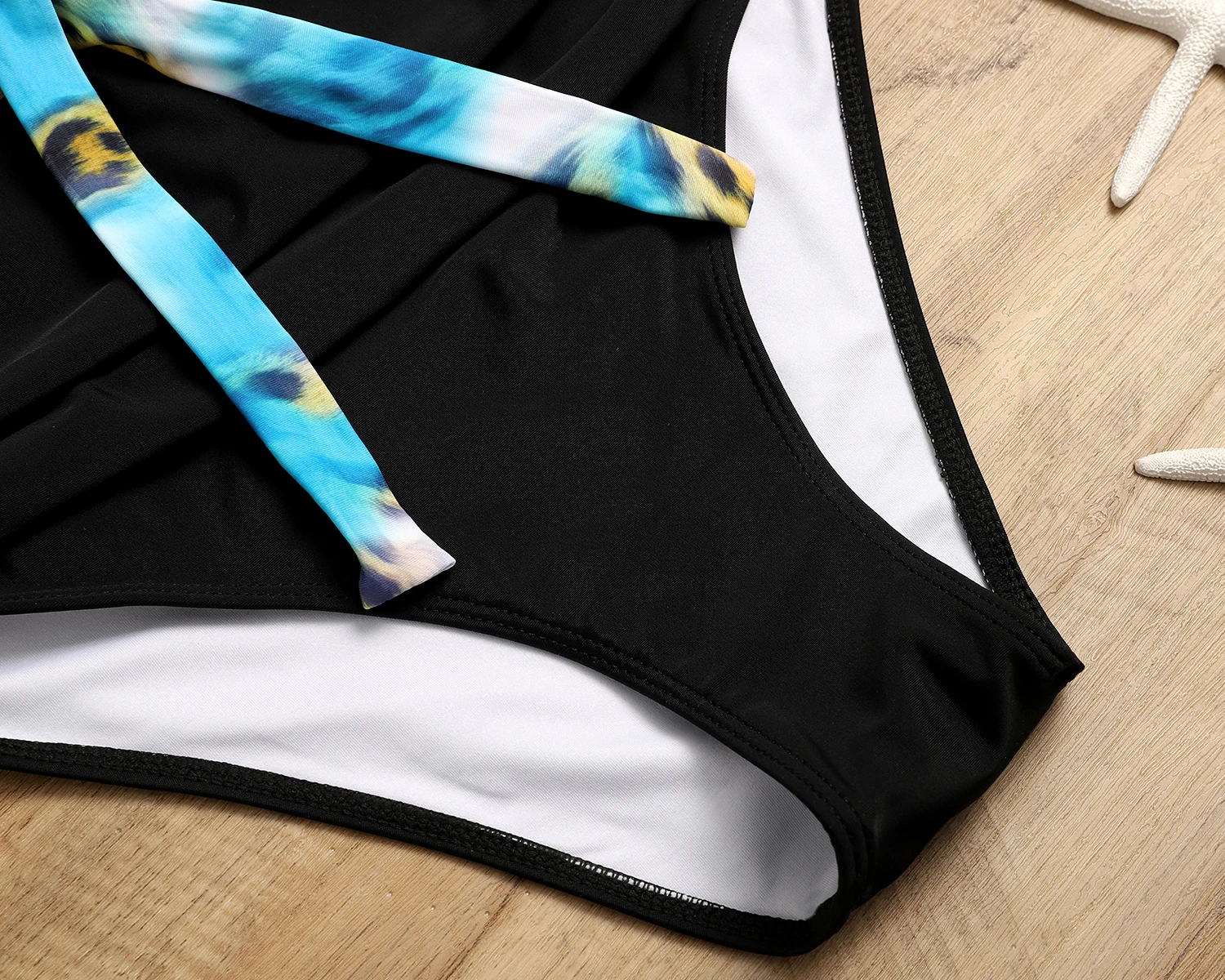 New 2021 Lady Swimsuit Push-Up Padded Bra Two Piece Woman Swimwear Halter Backless Bandage leopard Print Bathing Suit Bikini
New 2021 Lady Swimsuit Push-Up Padded Bra Two Piece Woman Swimwear Halter Backless Bandage leopard Print Bathing Suit Bikini